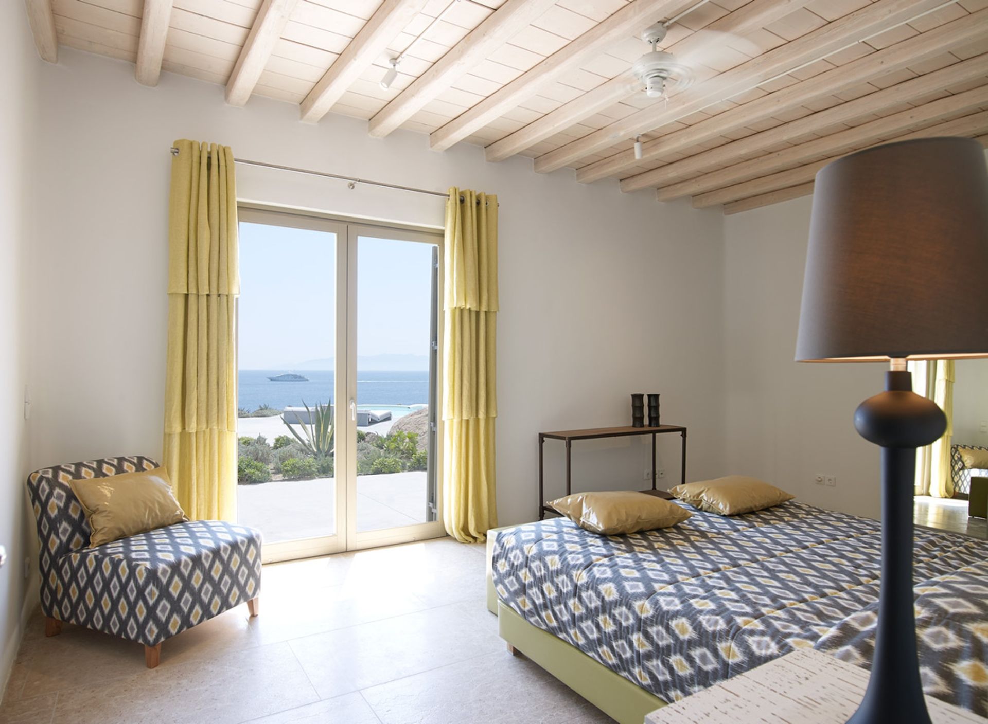 Paradise Bay One