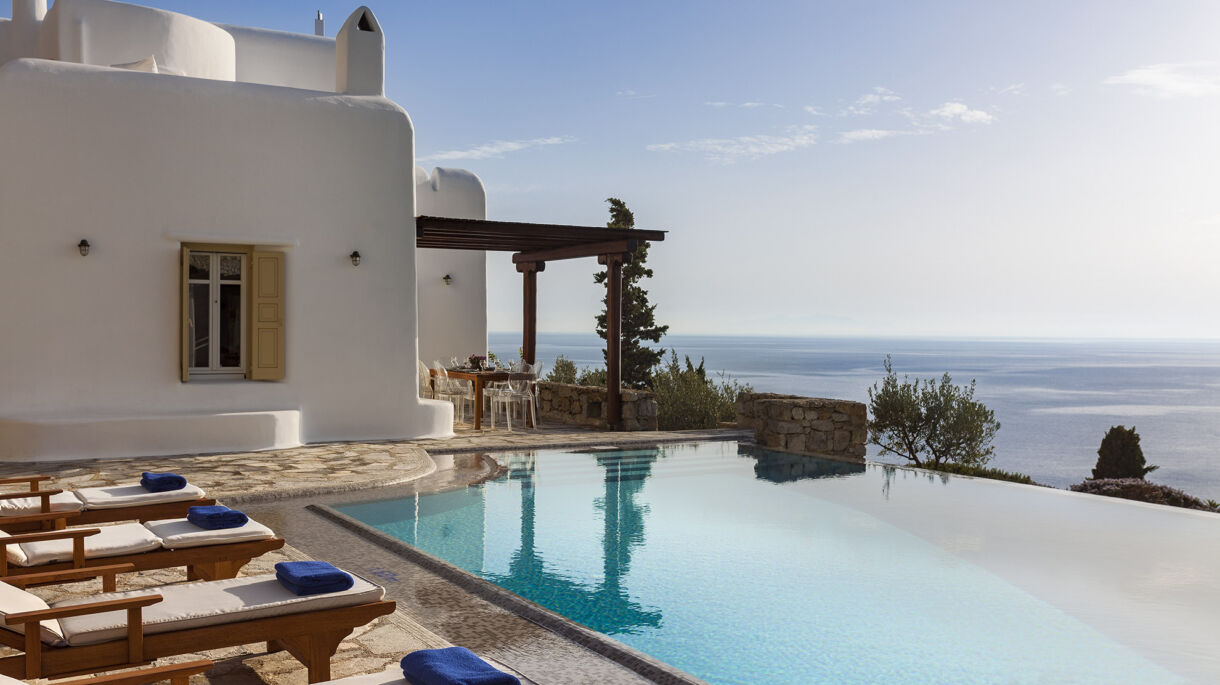 https://staging.mlv.villas/wp-content/uploads/2017/01/Mykonos_Luxury_Villas-24.jpg thumbnail