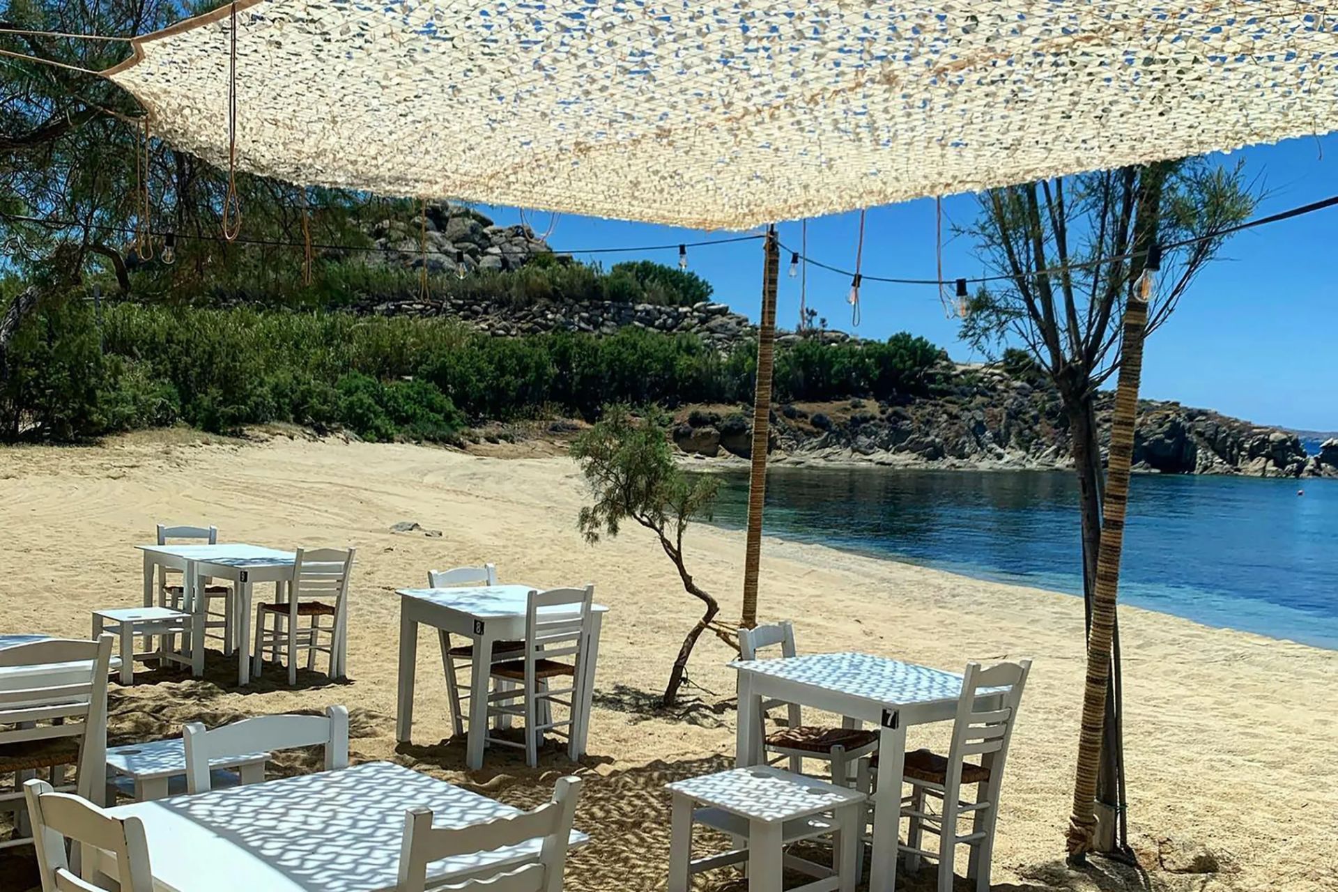 Nikolas tavern