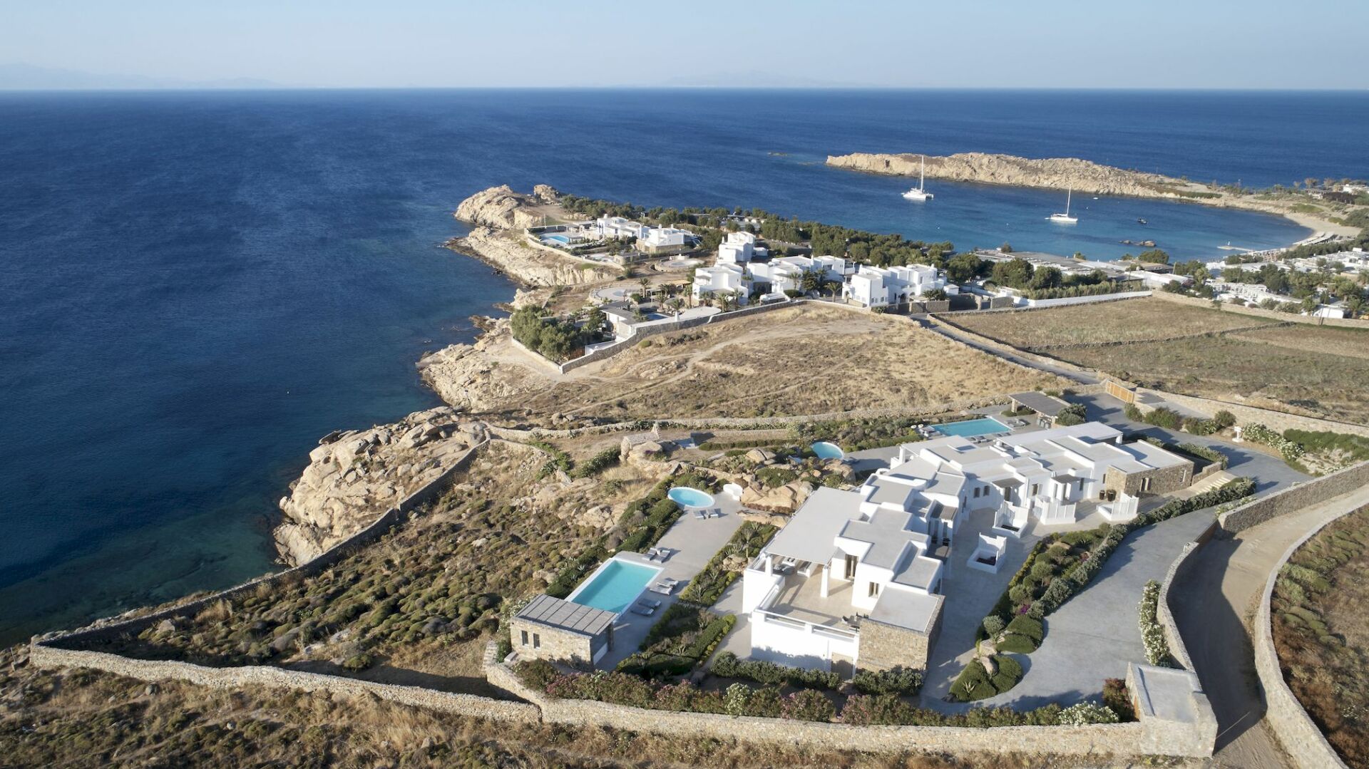 Paradise Bay Complex