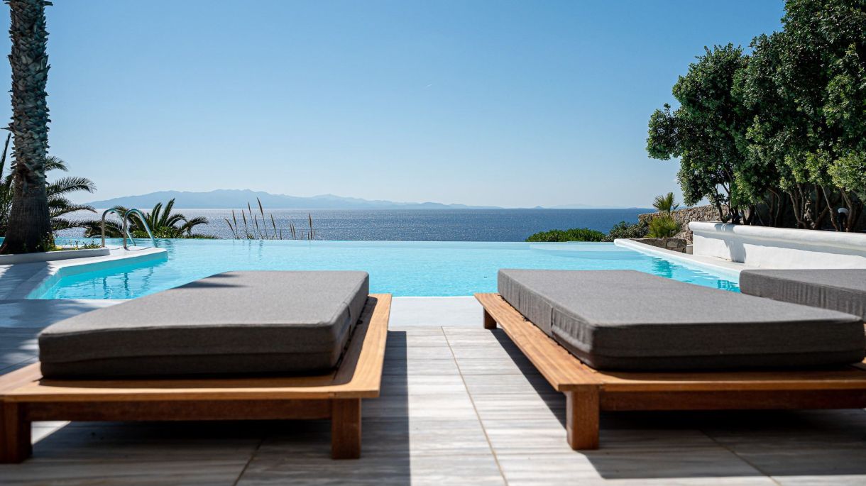 https://staging.mlv.villas/wp-content/uploads/2017/01/blue-reflection-mykonos-villa-11.jpg thumbnail