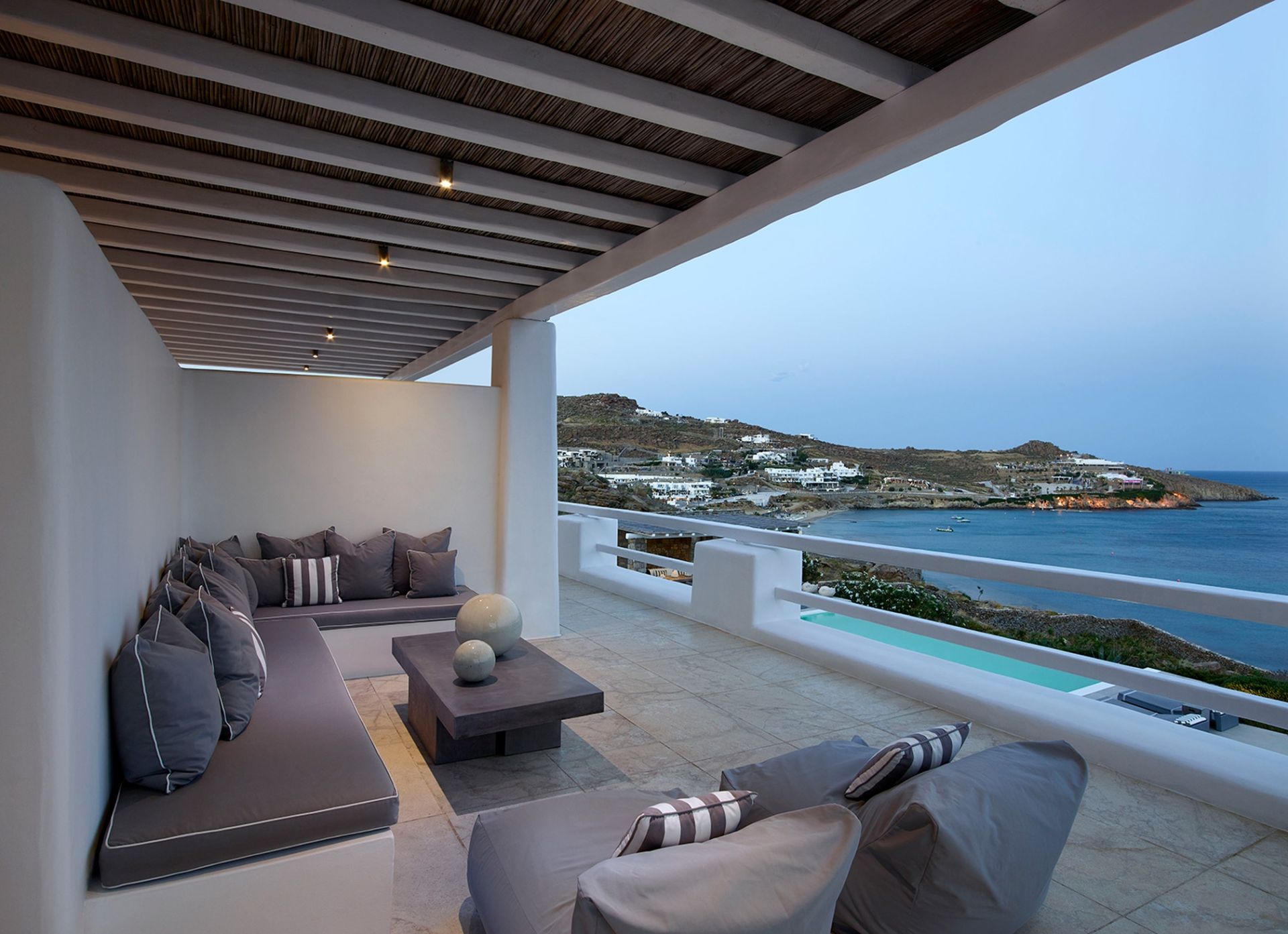 Paradise Bay One