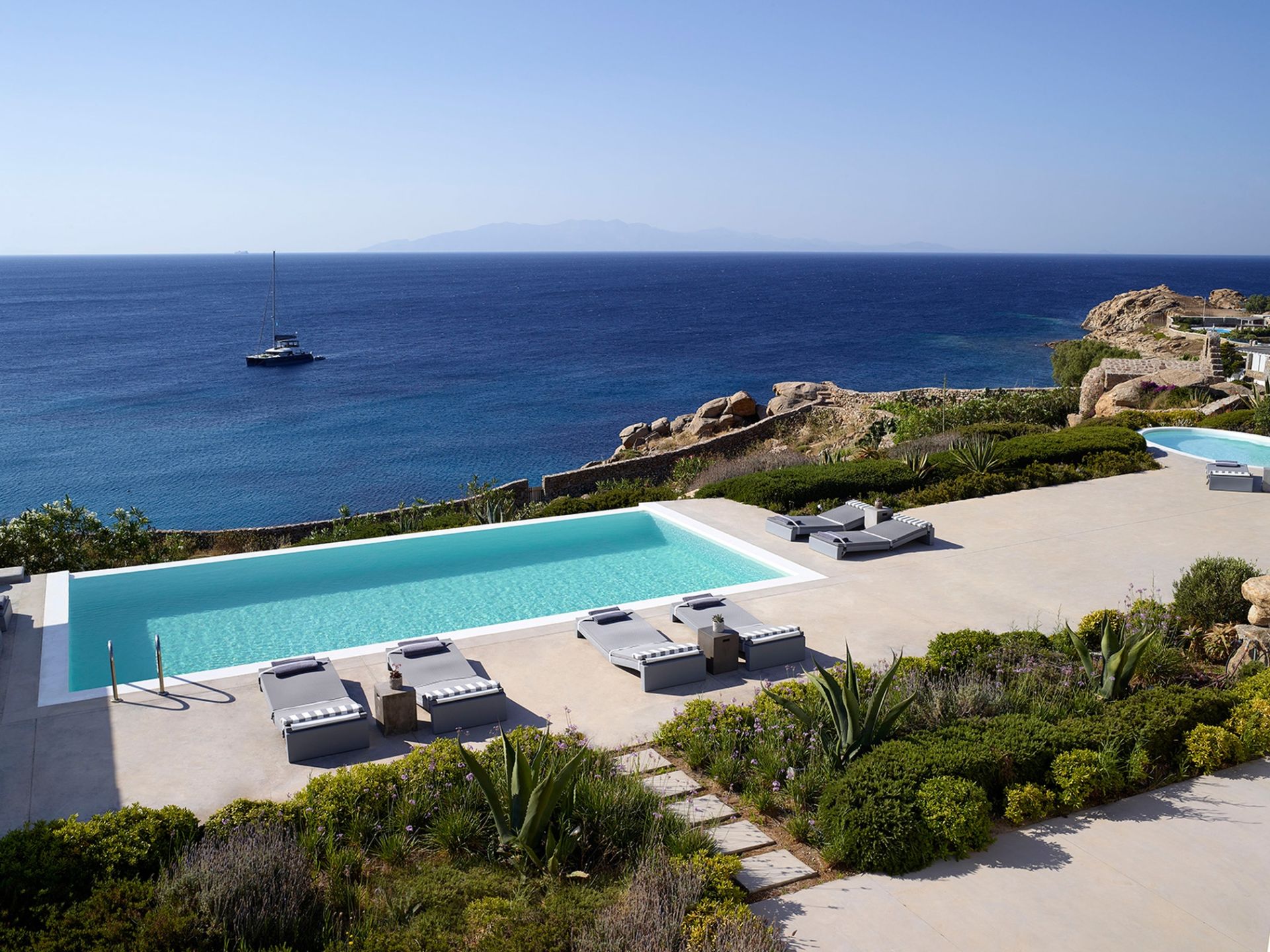 Paradise Bay One