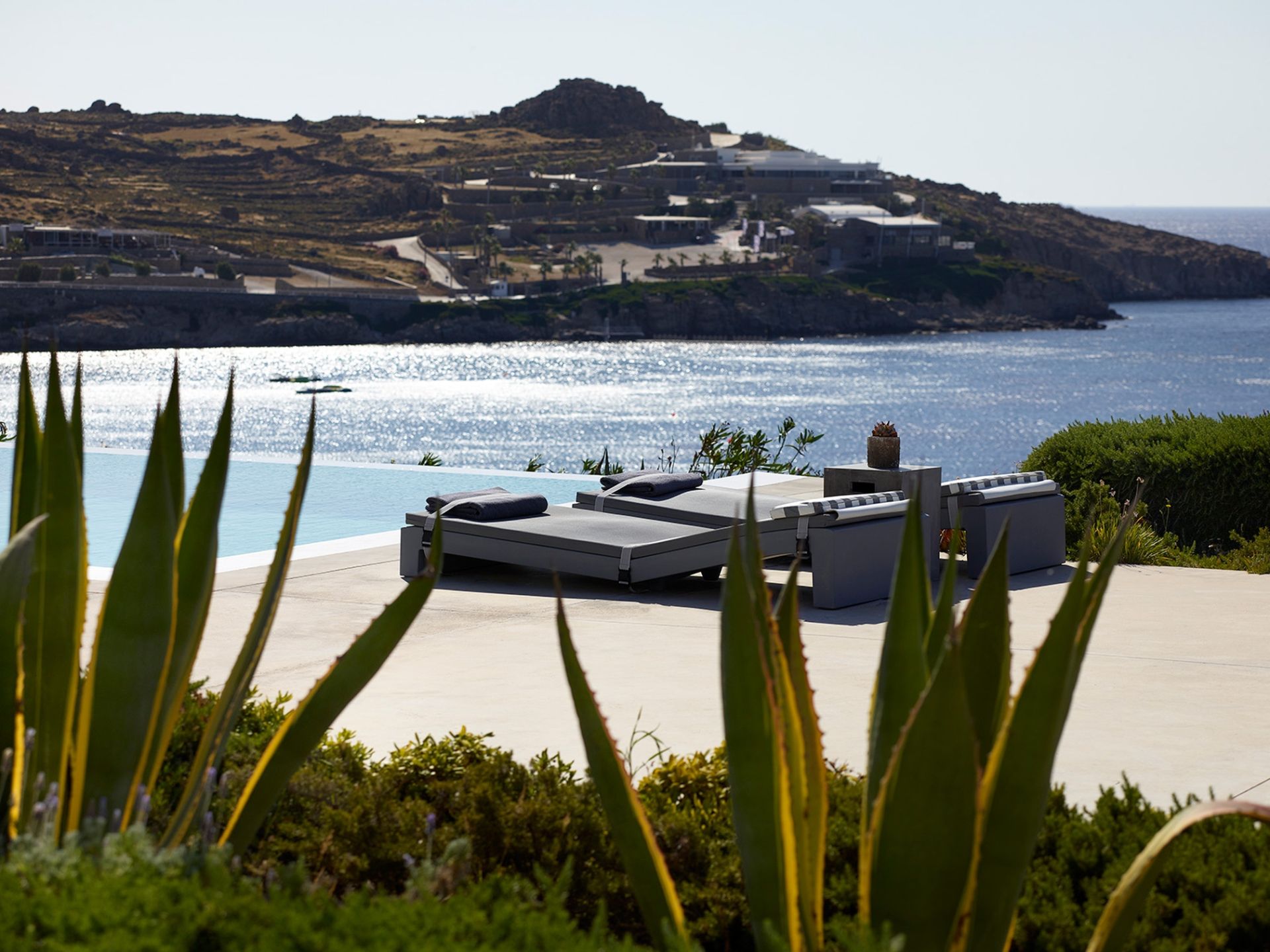 Paradise Bay One