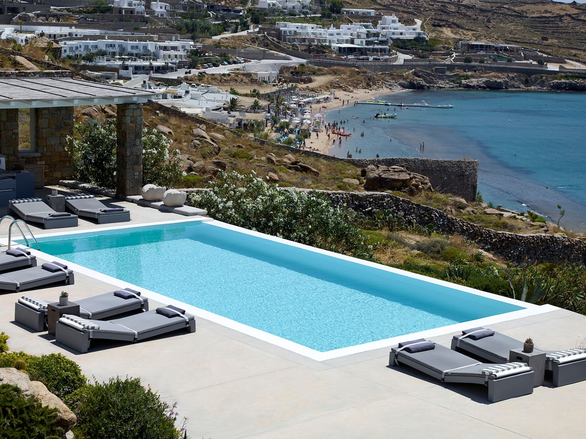 Paradise Bay One