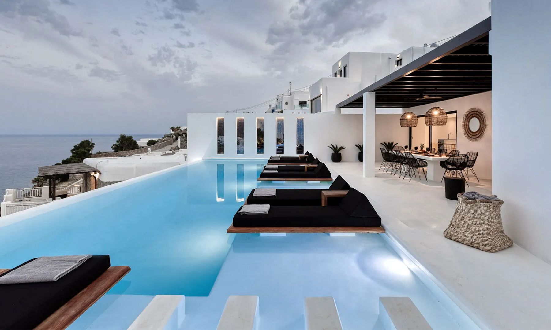 Black Velvet Complex