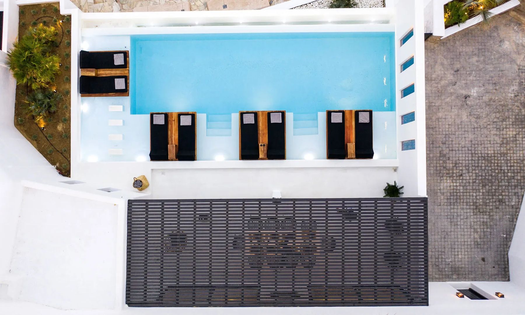 Black Velvet Complex