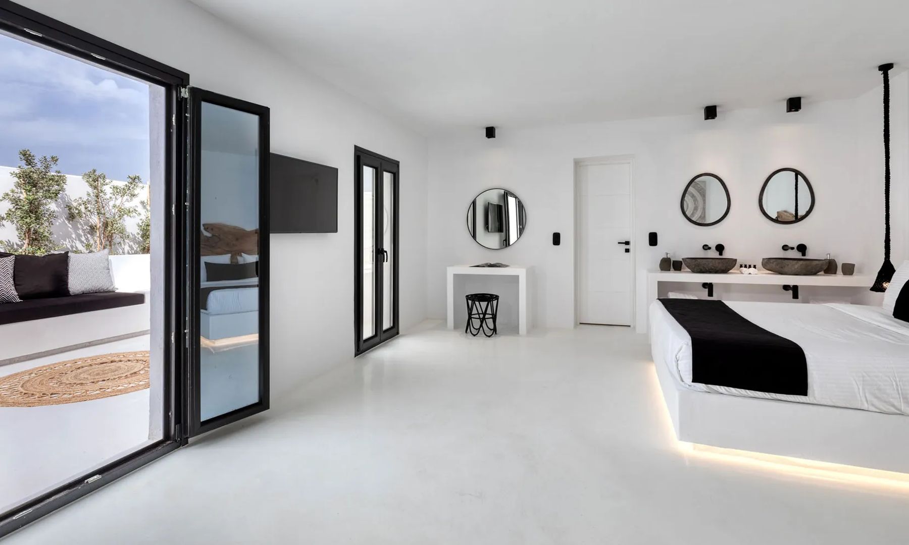 Black Velvet Complex