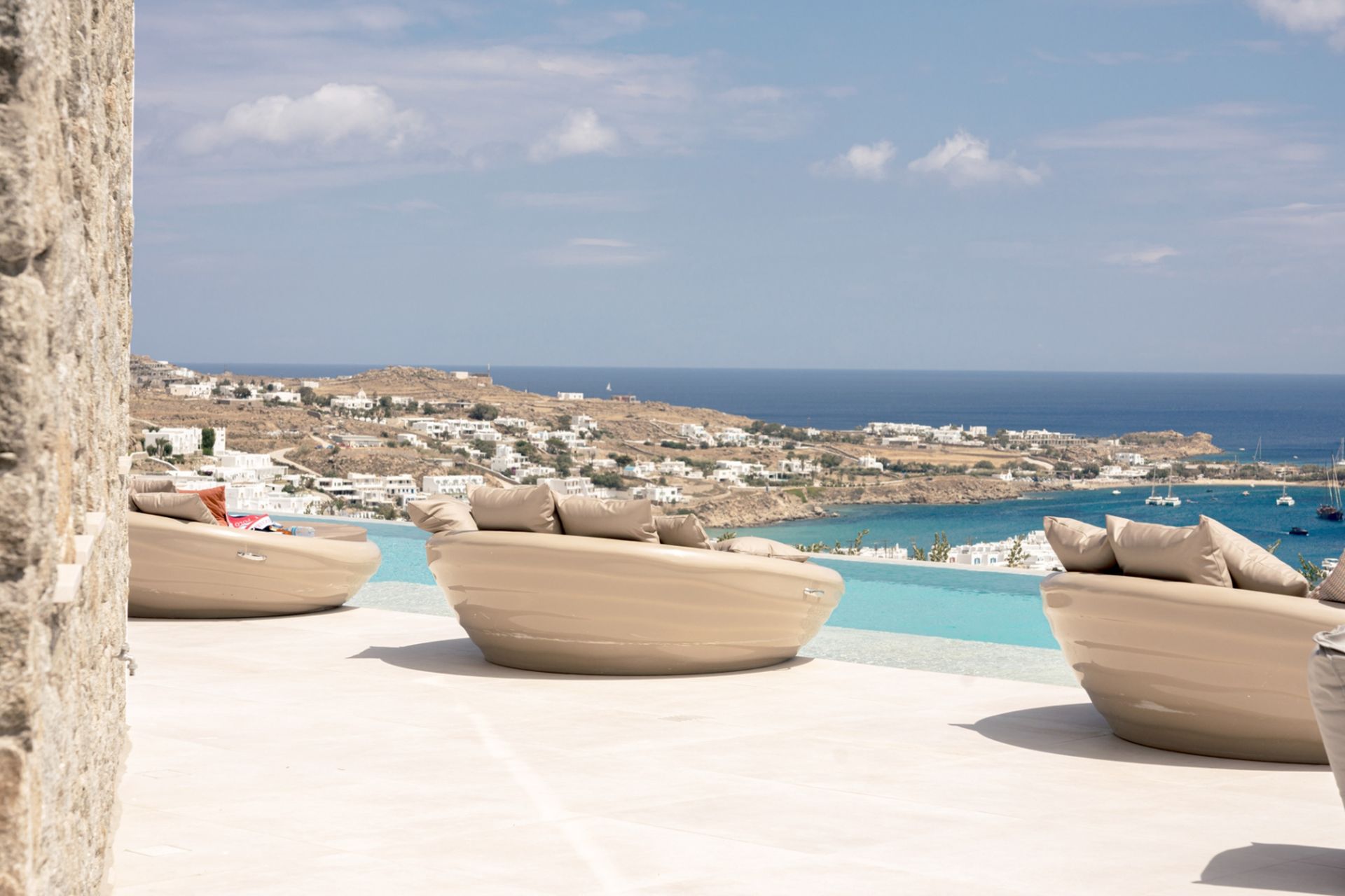 Psarou Retreat