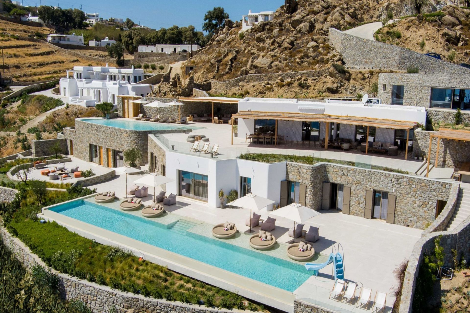 Psarou Retreat