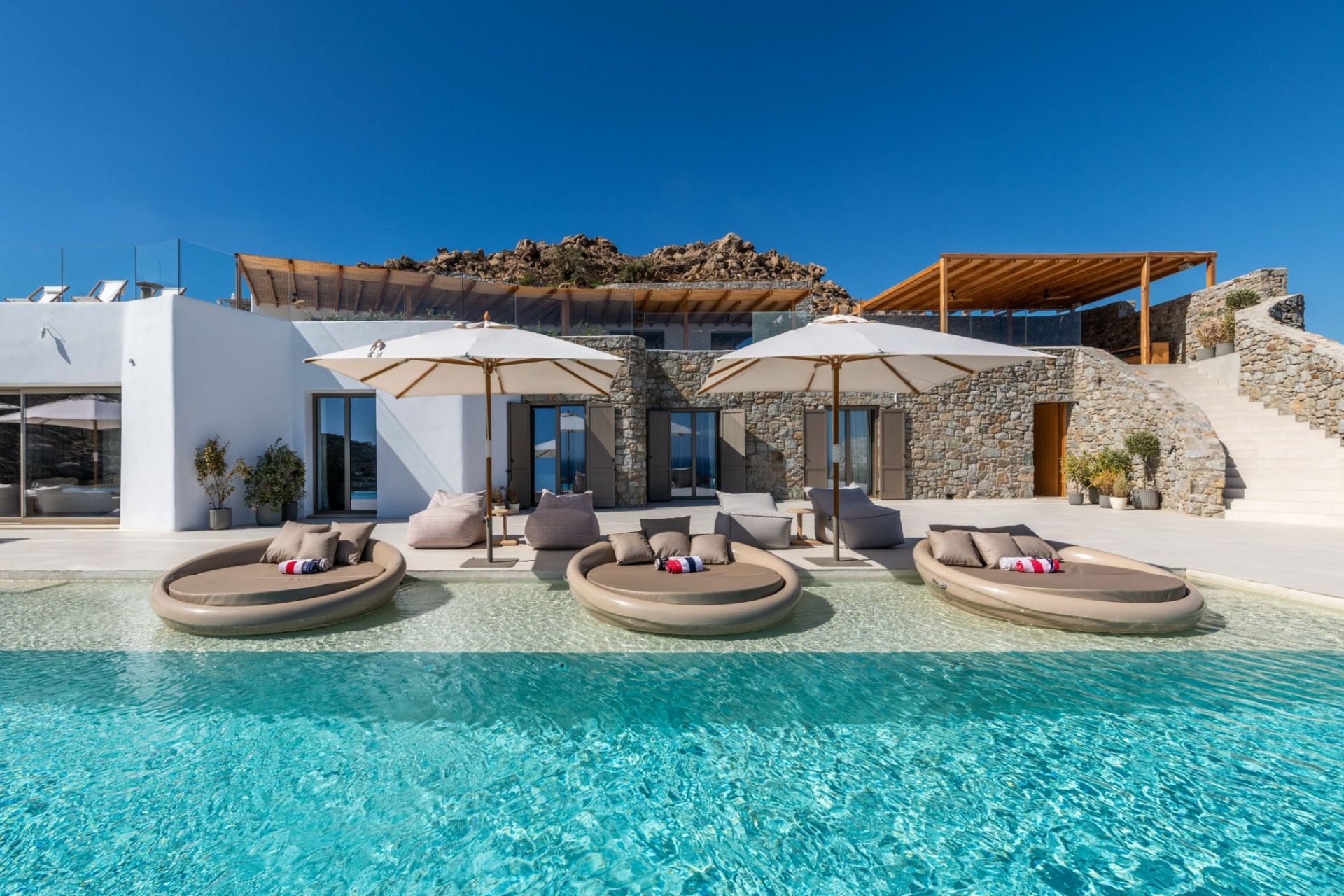 Psarou Retreat