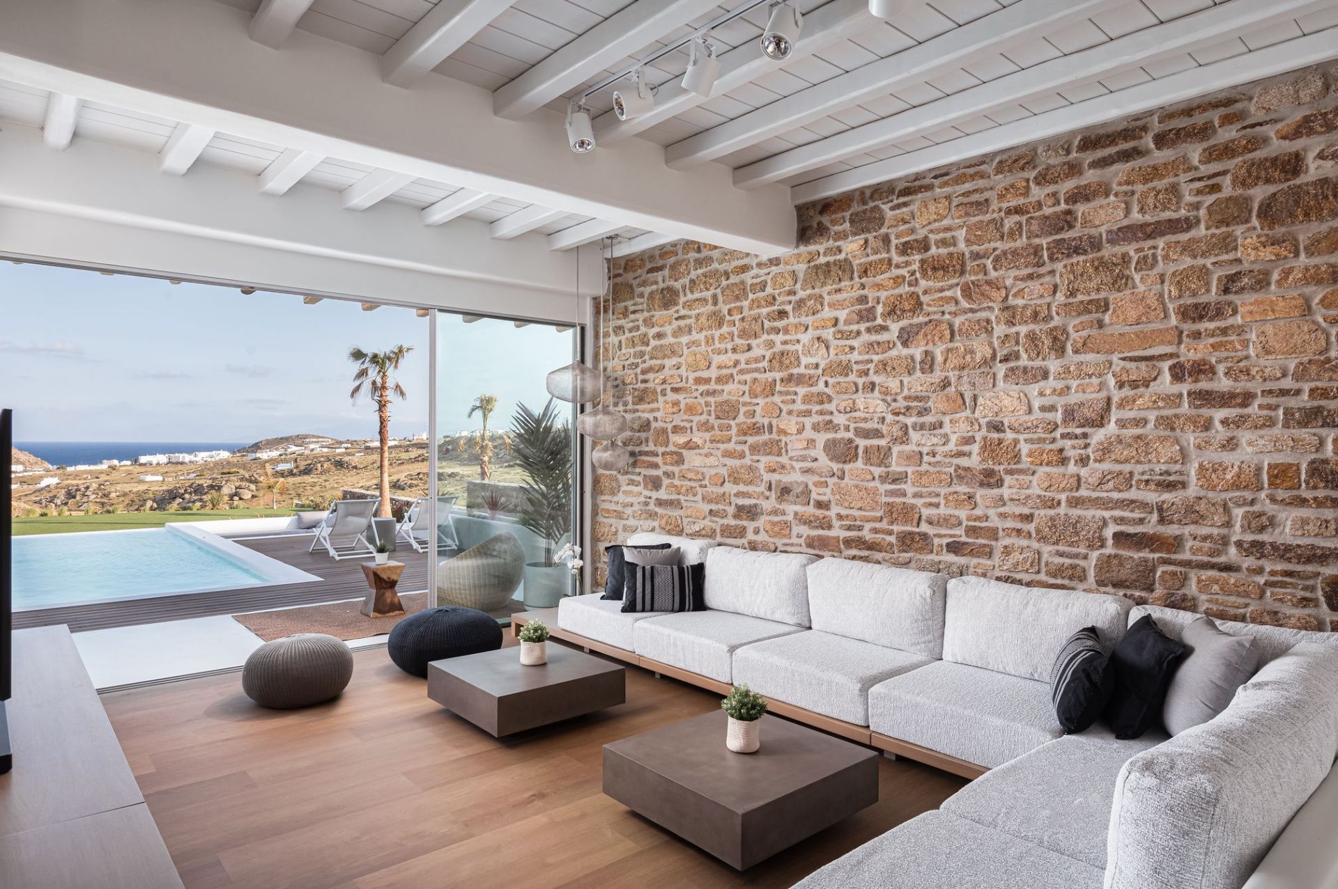 Thalassa Four