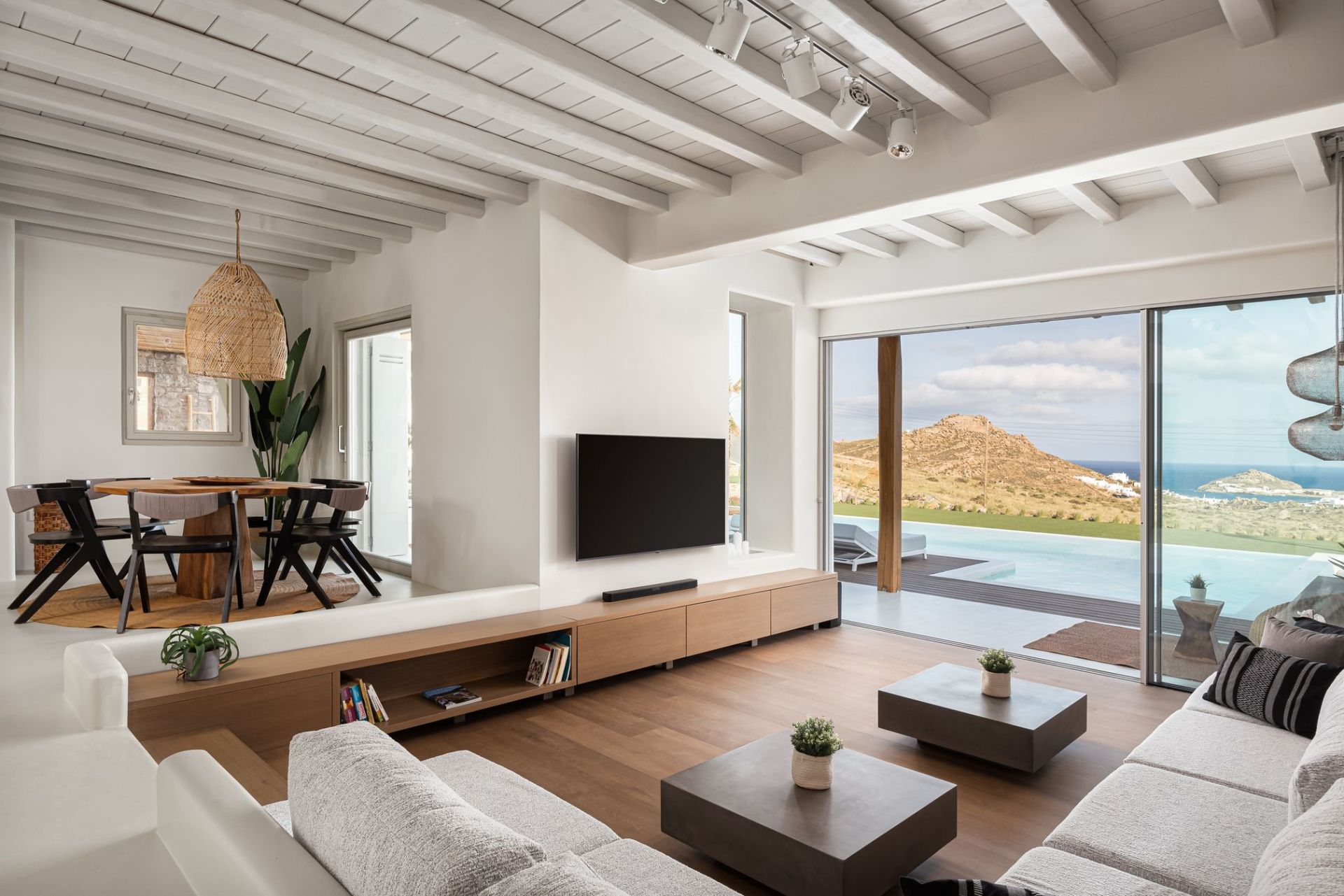 Thalassa Four