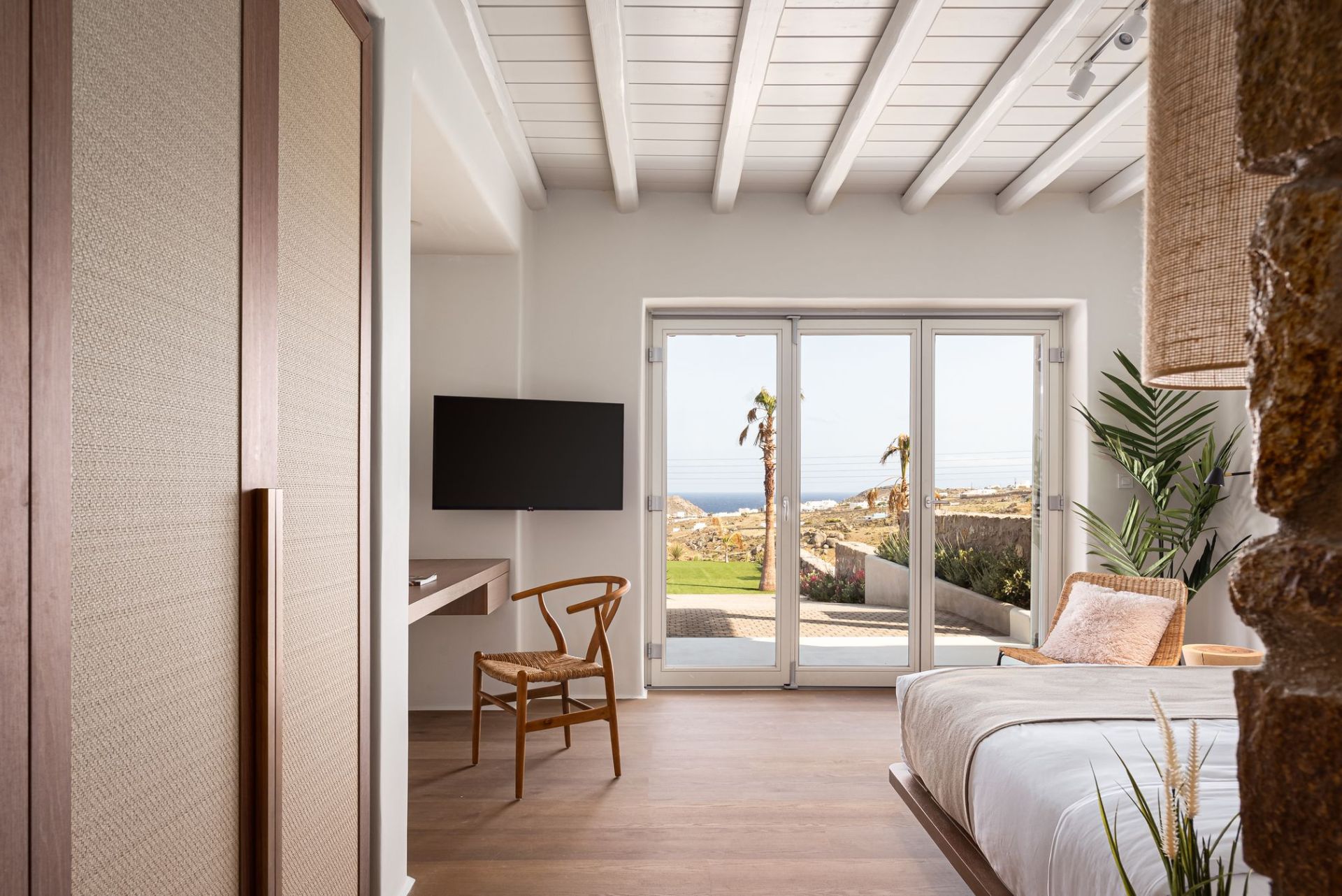 Thalassa Four