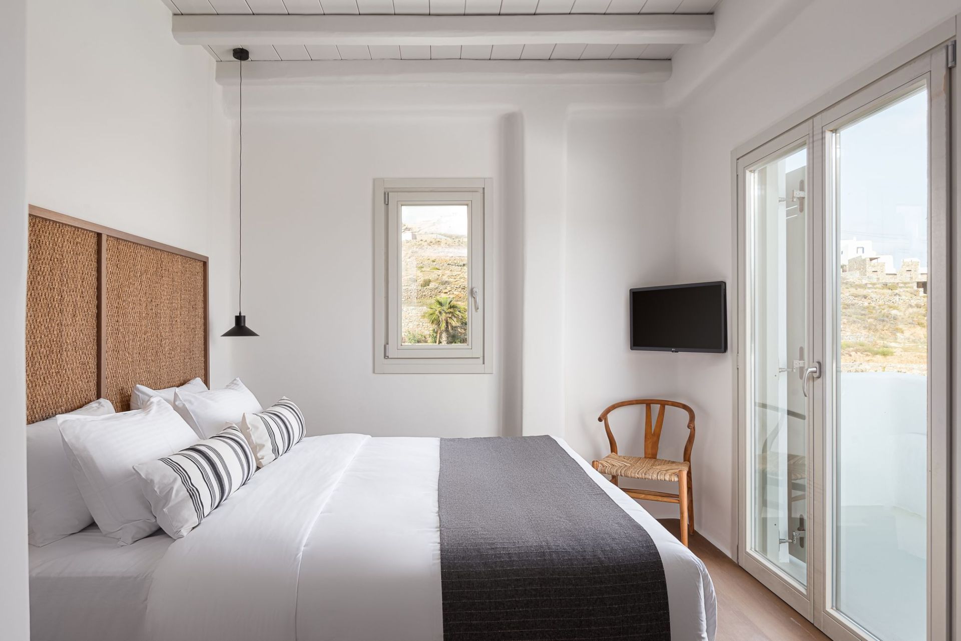Thalassa Four