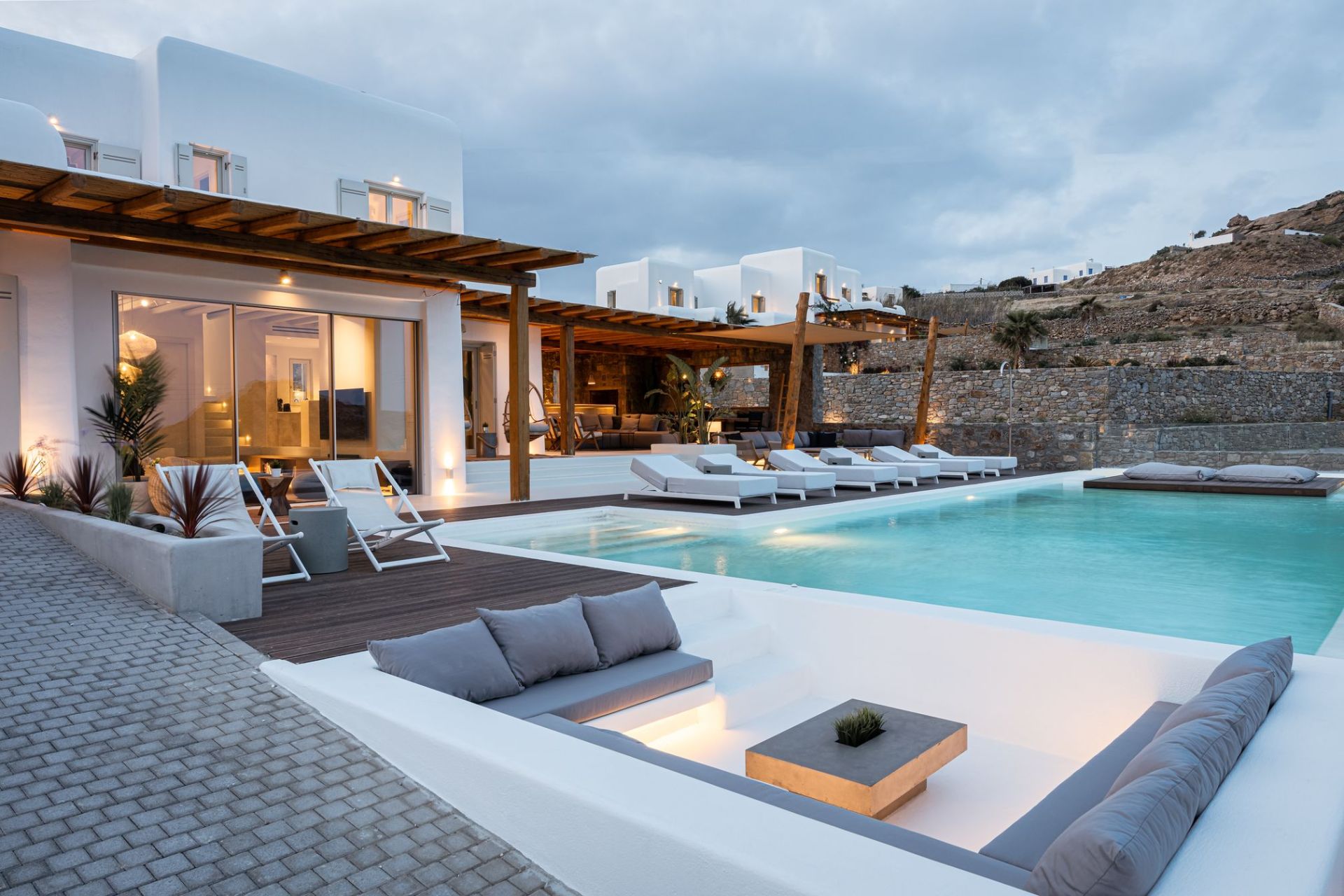 Thalassa Four
