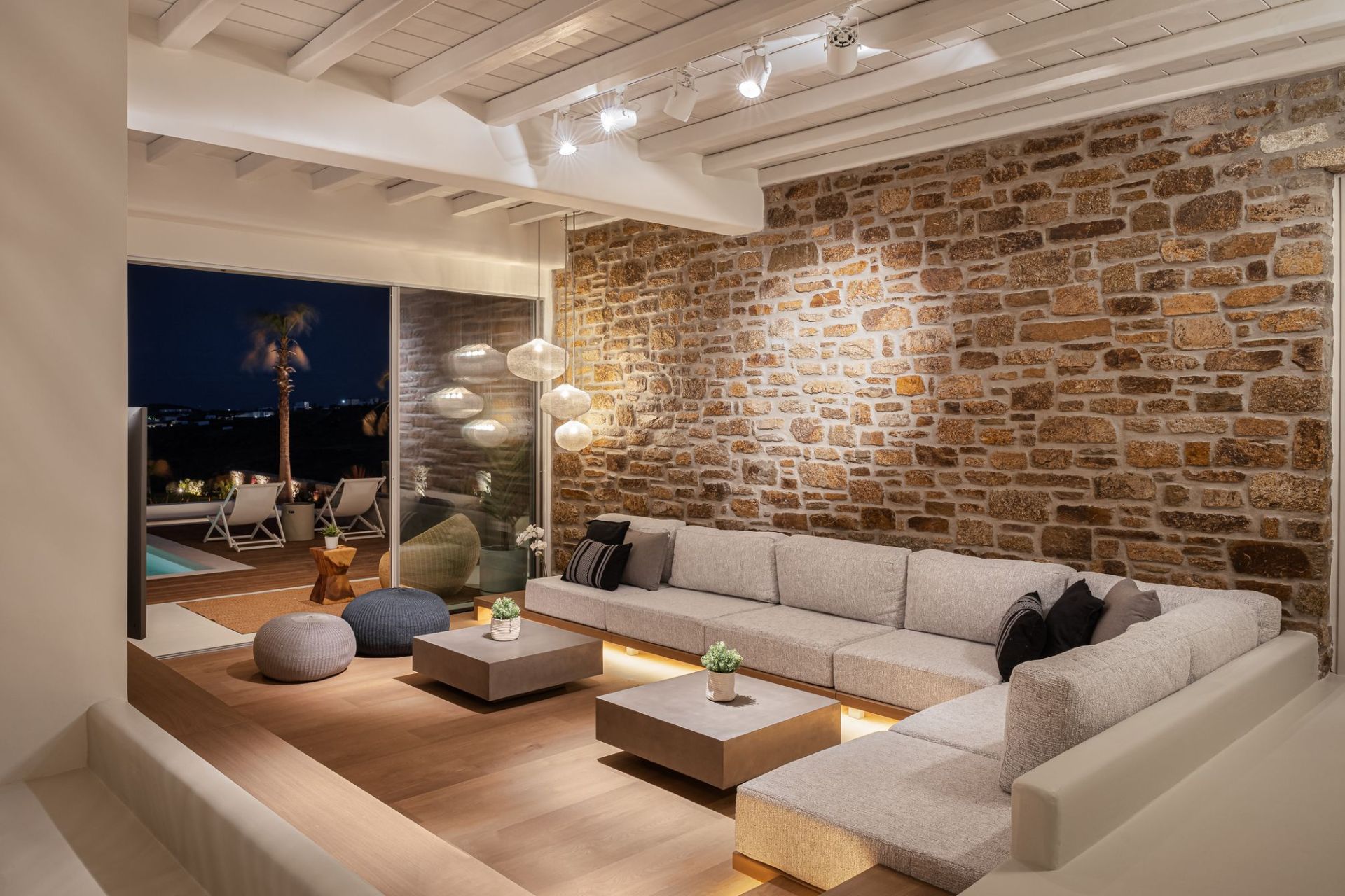 Thalassa Four